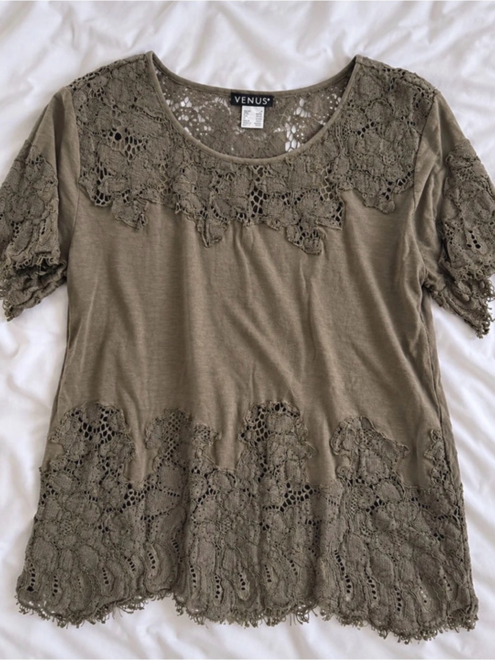 Women's Lace Trim Short Sleeve Top Olive Green